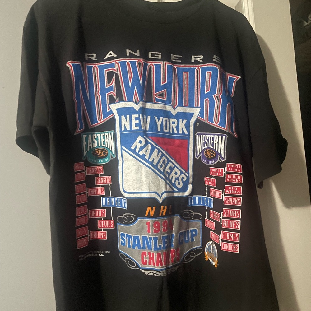 Vintage New York Rangers 1994 Stanley Cup T-Shirt
Size XL Excellent condition